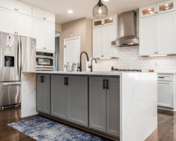 White kitchen with gold detail